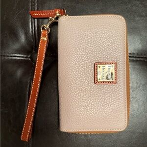 Authentic Dooney & Bourke Taupe leather Wristlet gray Brown wallet purse clutch